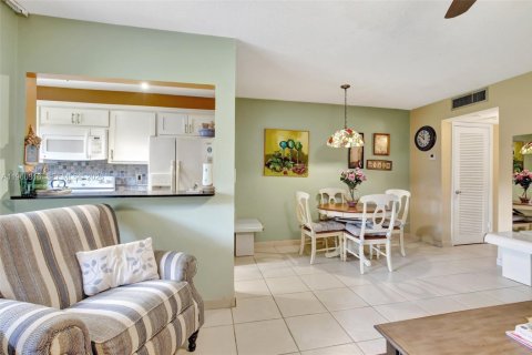 Condominio en venta en Hollywood, Florida, 1 dormitorio, 66.89 m2 № 2028894 - foto 11