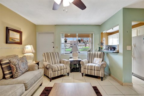 Condominio en venta en Hollywood, Florida, 1 dormitorio, 66.89 m2 № 2028894 - foto 8