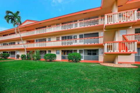 Condominio en venta en Hollywood, Florida, 1 dormitorio, 66.89 m2 № 2028894 - foto 4