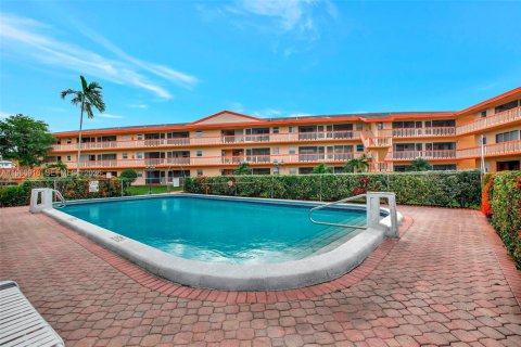 Condominio en venta en Hollywood, Florida, 1 dormitorio, 66.89 m2 № 2028894 - foto 27