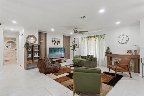 Villa ou maison à vendre à Kissimmee, Floride: 5 chambres, 235.23 m2 № 2202461 - photo 6
