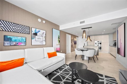 Condominio en venta en Hollywood, Florida, 2 dormitorios, 98.01 m2 № 2004106 - foto 3