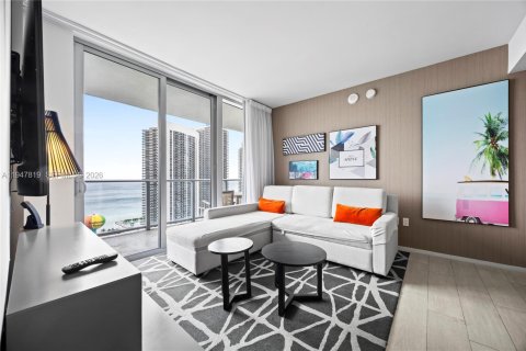 Condominio en venta en Hollywood, Florida, 2 dormitorios, 98.01 m2 № 2004106 - foto 1