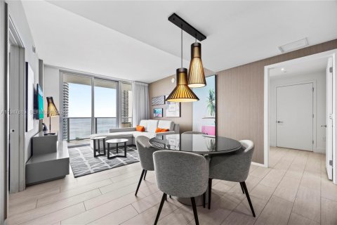 Condominio en venta en Hollywood, Florida, 2 dormitorios, 98.01 m2 № 2004106 - foto 4