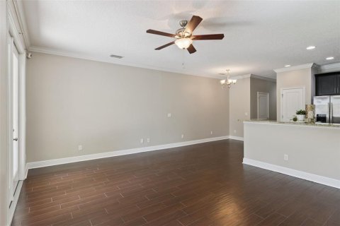 Commercial property in Orlando, Florida 6 bedrooms, 290.04 sq.m. № 2258813 - photo 25