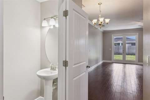 Commercial property in Orlando, Florida 6 bedrooms, 290.04 sq.m. № 2258813 - photo 9