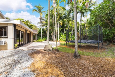 Villa ou maison à vendre à Pinecrest, Floride: 4 chambres, 326.64 m2 № 1953922 - photo 30
