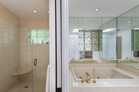 Villa ou maison à vendre à Pinecrest, Floride: 4 chambres, 326.64 m2 № 1953922 - photo 23
