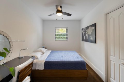 Villa ou maison à vendre à Pinecrest, Floride: 4 chambres, 326.64 m2 № 1953922 - photo 24