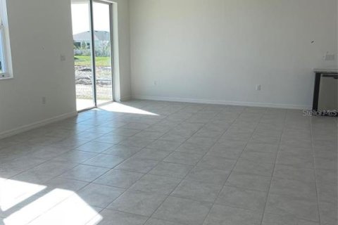 House in Bradenton, Florida 4 bedrooms, 158.58 sq.m. № 1904447 - photo 6