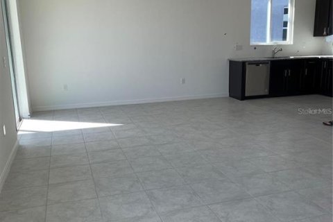 House in Bradenton, Florida 4 bedrooms, 158.58 sq.m. № 1904447 - photo 4