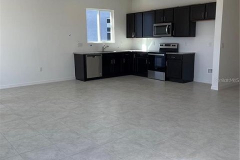 House in Bradenton, Florida 4 bedrooms, 158.58 sq.m. № 1904447 - photo 2