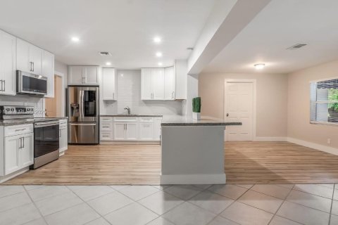 Copropriété à louer à Plantation, Floride: 4 chambres, 151.8 m2 № 1945343 - photo 14