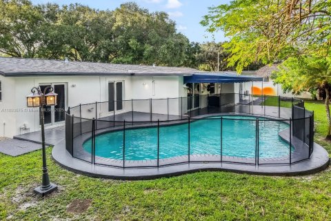 Copropriété à louer à Plantation, Floride: 4 chambres, 151.8 m2 № 1945343 - photo 8