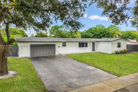 Copropriété à louer à Plantation, Floride: 4 chambres, 151.8 m2 № 1945343 - photo 5