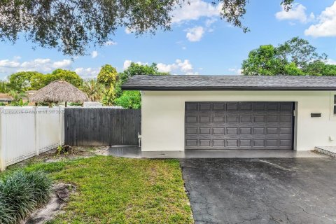 Copropriété à louer à Plantation, Floride: 4 chambres, 151.8 m2 № 1945343 - photo 7