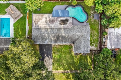 Copropriété à louer à Plantation, Floride: 4 chambres, 151.8 m2 № 1945343 - photo 1
