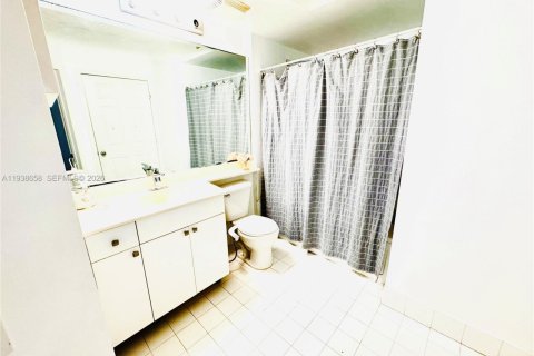 Copropriété à louer à Sunny Isles Beach, Floride: 2 chambres, 103.68 m2 № 1997184 - photo 14