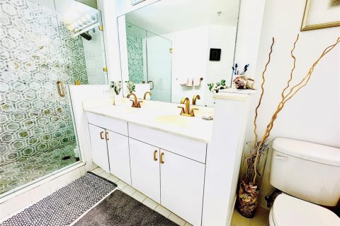 Copropriété à louer à Sunny Isles Beach, Floride: 2 chambres, 103.68 m2 № 1997184 - photo 8