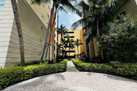 Copropriété à louer à Sunny Isles Beach, Floride: 2 chambres, 103.68 m2 № 1997184 - photo 16