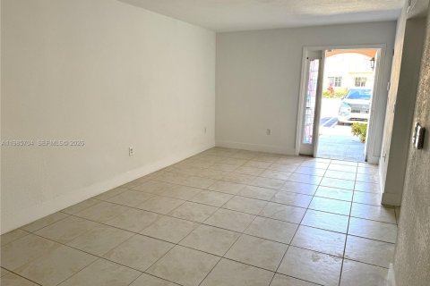 Copropriété à louer à Homestead, Floride: 2 chambres, 76.37 m2 № 2047251 - photo 4
