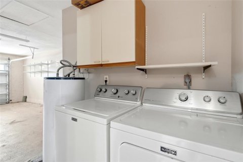 Commercial property in Saint Petersburg, Florida 4 bedrooms, 177.26 sq.m. № 2223652 - photo 20