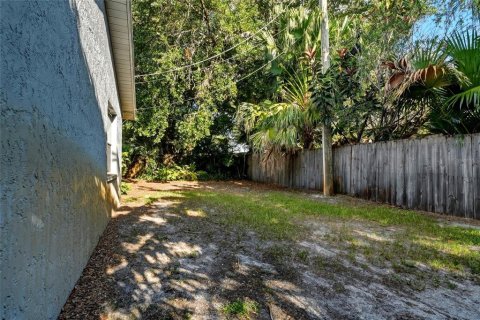 Commercial property in Saint Petersburg, Florida 4 bedrooms, 177.26 sq.m. № 2223652 - photo 22