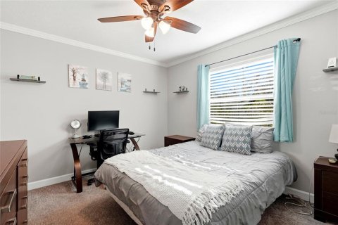 Commercial property in Saint Petersburg, Florida 4 bedrooms, 177.26 sq.m. № 2223652 - photo 13