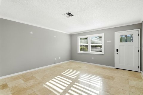 Commercial property in Saint Petersburg, Florida 4 bedrooms, 177.26 sq.m. № 2223652 - photo 28