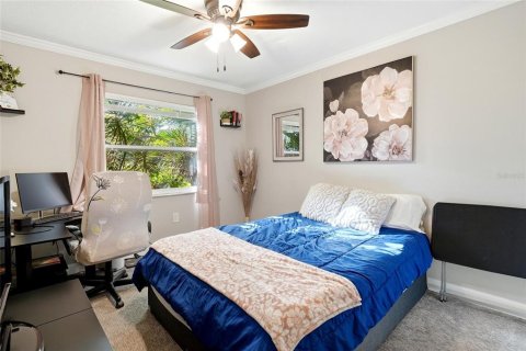 Commercial property in Saint Petersburg, Florida 4 bedrooms, 177.26 sq.m. № 2223652 - photo 11