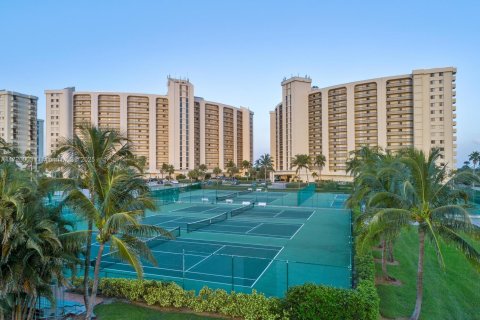 Condo in Jupiter, Florida, 2 bedrooms  № 1859822 - photo 1