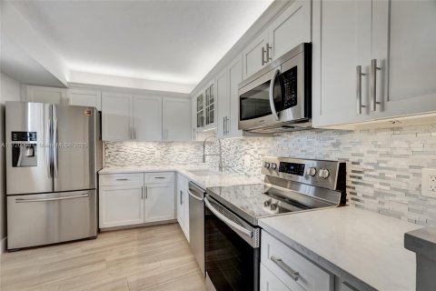 Condo in Jupiter, Florida, 2 bedrooms  № 1859822 - photo 5