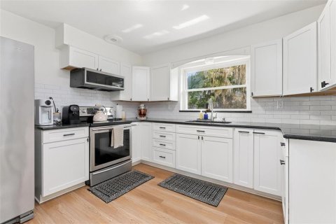 Villa ou maison à vendre à DeLand, Floride: 3 chambres, 128.11 m2 № 2408563 - photo 9