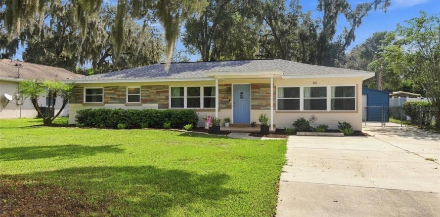 Villa ou maison à DeLand, Floride 3 chambres, 128.11 m2 № 2408563