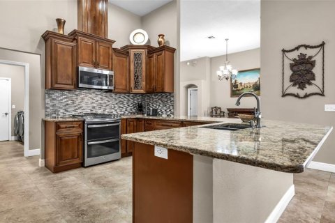 Casa en alquiler en Wesley Chapel, Florida, 4 dormitorios, 220.55 m2 № 2114238 - foto 7