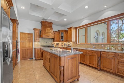Casa en venta en Miami, Florida, 5 dormitorios, 444.82 m2 № 2049349 - foto 10