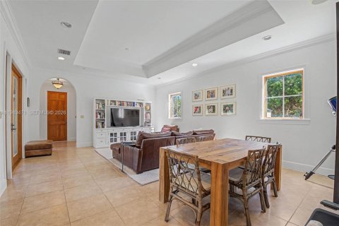 Casa en venta en Miami, Florida, 5 dormitorios, 444.82 m2 № 2049349 - foto 12