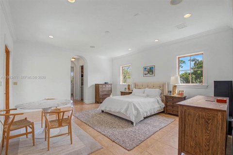 Casa en venta en Miami, Florida, 5 dormitorios, 444.82 m2 № 2049349 - foto 17