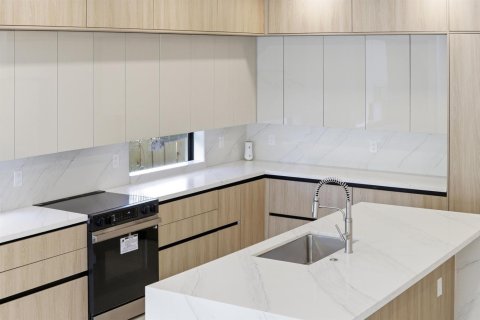 Adosado en venta en Fort Lauderdale, Florida, 3 dormitorios, 252.97 m2 № 2268478 - foto 15