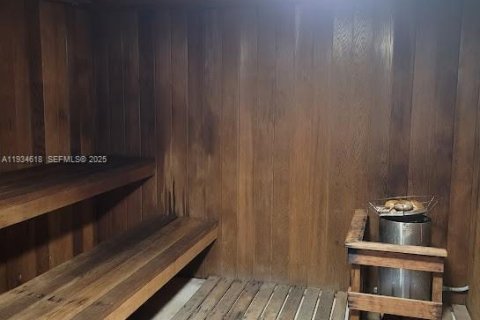 Condominio en alquiler en Hallandale Beach, Florida, 2 dormitorios, 102.19 m2 № 1993059 - foto 23