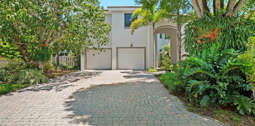 Casa en Palmetto Bay, Florida 5 dormitorios, 311.87 m2 № 1756732