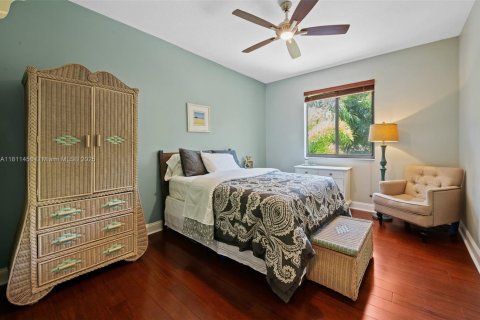 Casa en venta en Palmetto Bay, Florida, 5 dormitorios, 311.87 m2 № 1756732 - foto 17