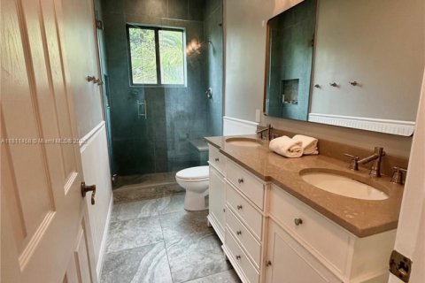Casa en venta en Palmetto Bay, Florida, 5 dormitorios, 311.87 m2 № 1756732 - foto 19