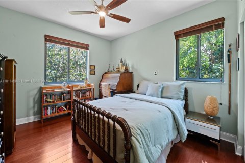 Casa en venta en Palmetto Bay, Florida, 5 dormitorios, 311.87 m2 № 1756732 - foto 18
