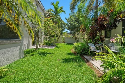 Casa en venta en Palmetto Bay, Florida, 5 dormitorios, 311.87 m2 № 1756732 - foto 28