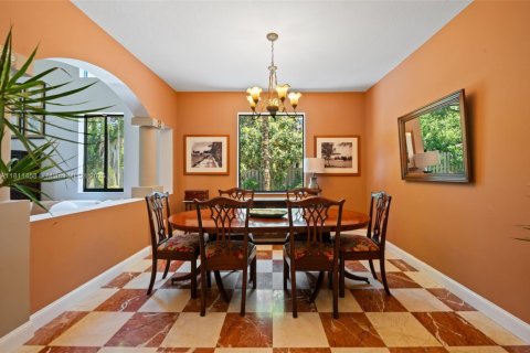 Casa en venta en Palmetto Bay, Florida, 5 dormitorios, 311.87 m2 № 1756732 - foto 6