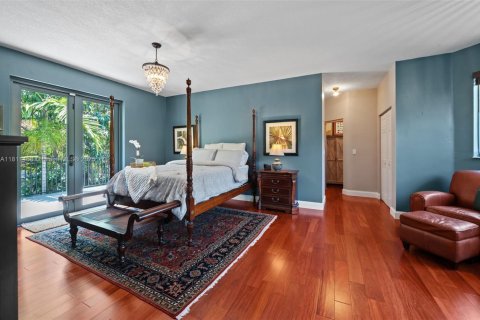 Casa en venta en Palmetto Bay, Florida, 5 dormitorios, 311.87 m2 № 1756732 - foto 21