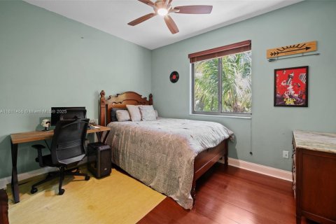 Casa en venta en Palmetto Bay, Florida, 5 dormitorios, 311.87 m2 № 1756732 - foto 16