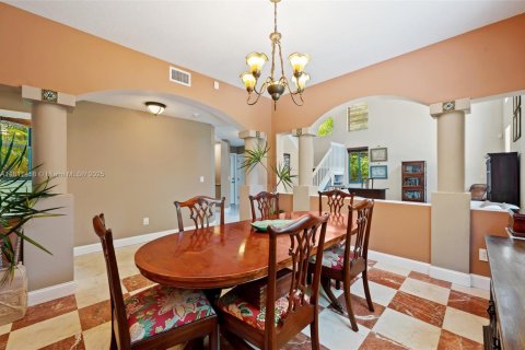 Casa en venta en Palmetto Bay, Florida, 5 dormitorios, 311.87 m2 № 1756732 - foto 7