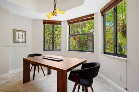 Casa en venta en Palmetto Bay, Florida, 5 dormitorios, 311.87 m2 № 1756732 - foto 13